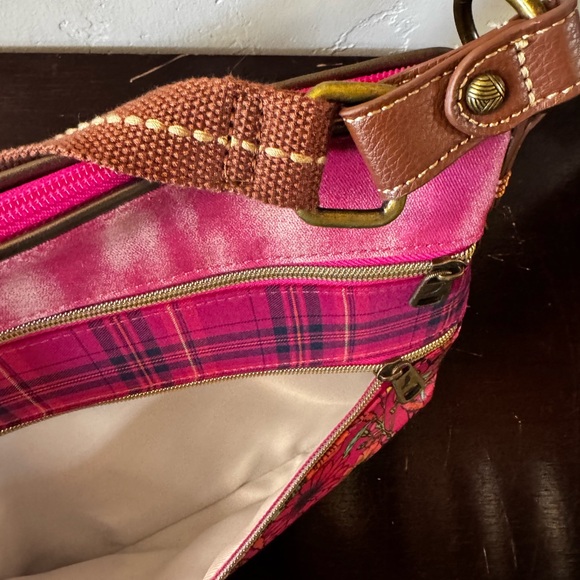 Sakroots Artist Circle Raspberry In Bloom Crossbody Flat Messenger Bag Floral - Picture 4 of 9